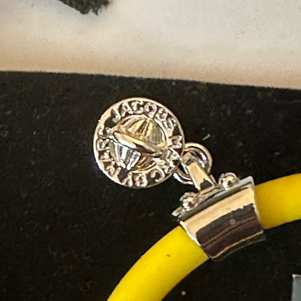 Marc by Marc Jacobs Yellow Bangle Bracelet with Logo Charm NWT $68 MSRP - Picture 9 of 9